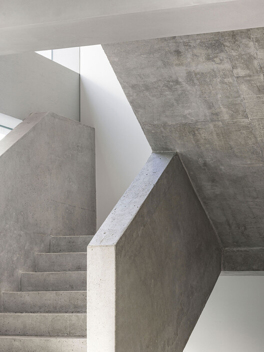 Lmood Flagship Store / oftn studio - Image 10 of 33