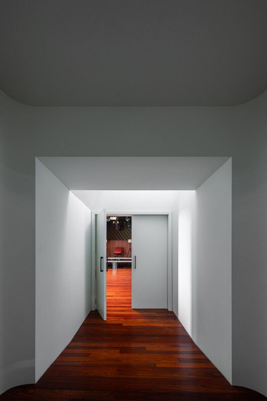 Ponto C - Cultura e Criatividade / Galeria Gabinete - Fotografia de Interiores, Madeira