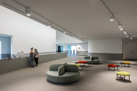 Ponto C - Cultura e Criatividade / Galeria Gabinete - Fotografia de Interiores, Sala de Estar