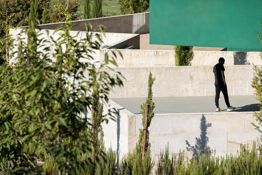 Ponto C - Cultura e Criatividade / Galeria Gabinete - Fotografia de Exterior, Jardim