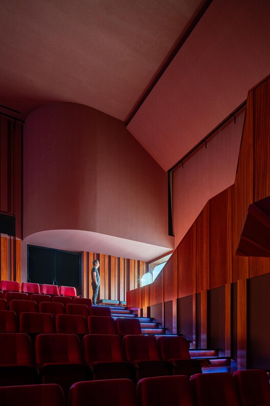 Ponto C - Cultura e Criatividade / Galeria Gabinete - Imagem 29 de 42