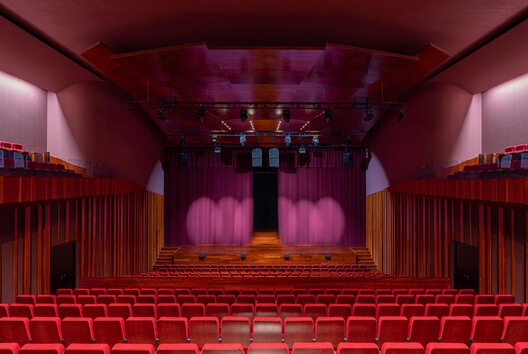 Ponto C - Cultura e Criatividade / Galeria Gabinete - Imagem 30 de 42