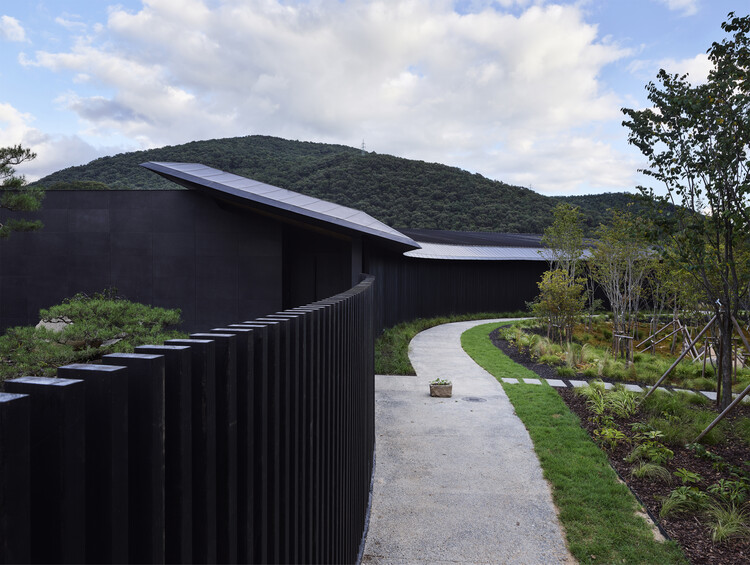 Galería SIHOJAE, Hotel y Café / Itm Yooehwa Architects - Foto 8 de 25