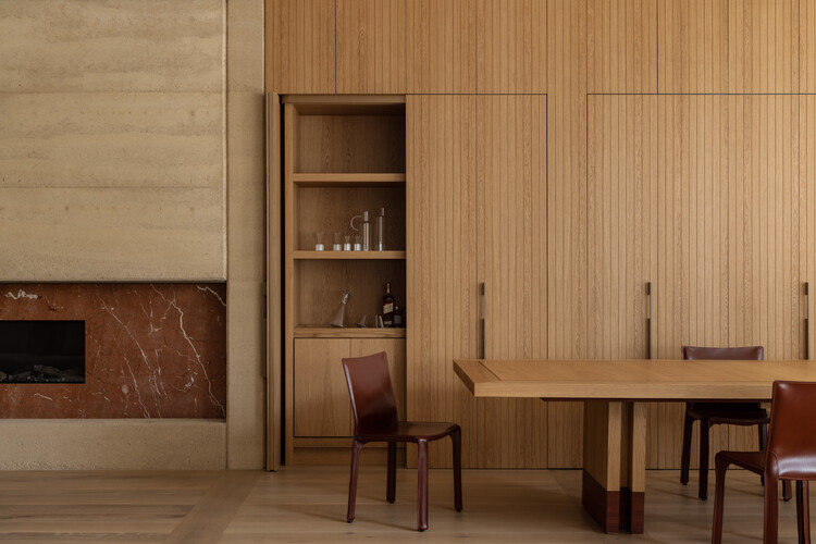 Residência em St Kilda / ADDARC - Fotografia de Interiores, Armário, Madeira, Mesa, Iluminação, Cadeira, Prateleira
