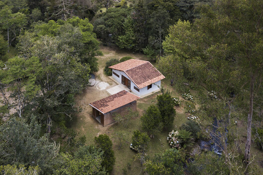 From Legal Constraint to Local Craft: Four Adaptive Projects by messina | rivas in Cunha - Image 5 of 14