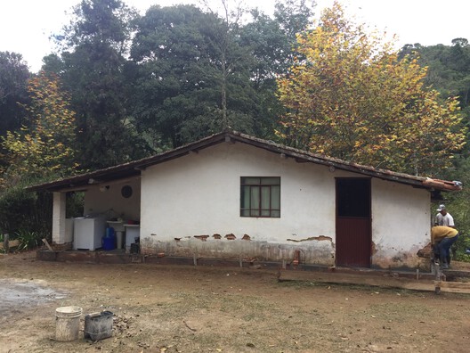 From Legal Constraint to Local Craft: Four Adaptive Projects by messina | rivas in Cunha - Image 11 of 14