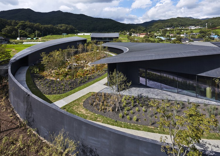 Galería, Hotel y Café SIHOJAE / Itm Yooehwa Architects - Imagen 1 de 25