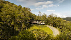 Refugio en la Montaña / VOO®