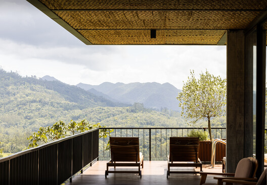 Refugio en la Montaña / VOO® Refugio en la Montaña / VOO® - Fotografía interior, Balcón
