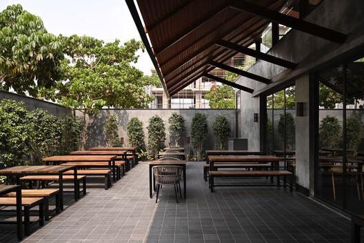 Tabula Rasa 2.0  Restaurant / 23 Degrees Design Shift - Interior Photography, Dining room, Wood