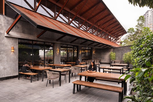 Tabula Rasa 2.0  Restaurant / 23 Degrees Design Shift - Interior Photography, Dining room