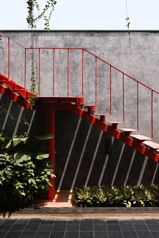 Tabula Rasa 2.0  Restaurant / 23 Degrees Design Shift - Image 17 of 29