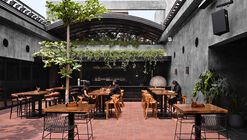 Tabula Rasa 2.0  Restaurant / 23 Degrees Design Shift