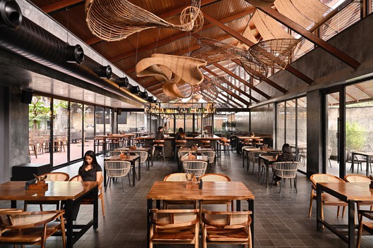 Tabula Rasa 2.0  Restaurant / 23 Degrees Design Shift - Image 19 of 29