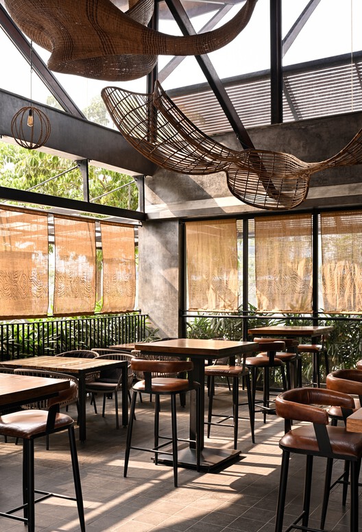 Tabula Rasa 2.0  Restaurant / 23 Degrees Design Shift - Image 13 of 29