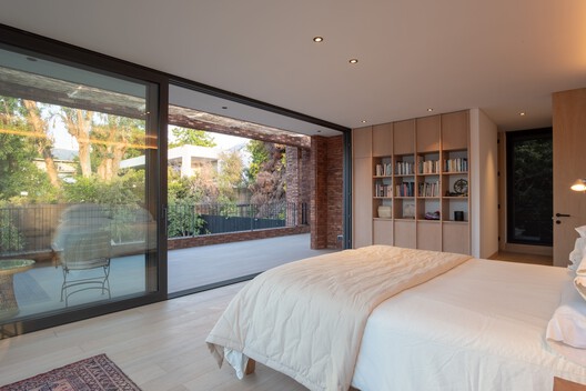 Casa Masa y Luz / Estudio i Casa Masa y Luz / Estudio i - Fotografía interior, Dormitorio, Madera, Camas, Puerta