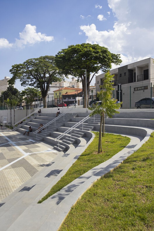 Parque Edson Arantes do Nascimento - Rei Pelé / Biselli Katchborian Arquitetos + Consonante Arquitetura e Integração - Fotografía de exteriores, Escaleras