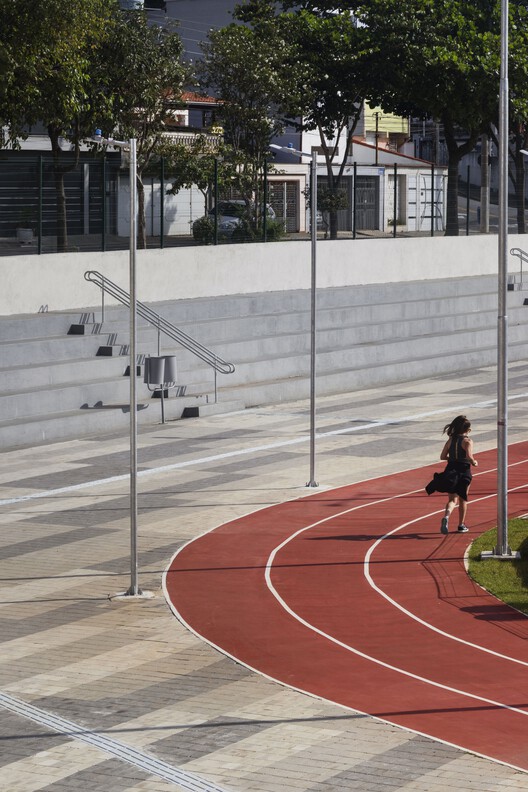Parque Edson Arantes do Nascimento - Rei Pelé / Biselli Katchborian Arquitetos + Consoante Arquitetura e Integração Parque Edson Arantes do Nascimento - Rei Pelé / Biselli Katchborian Arquitetos + Consoante Arquitetura e Integração - Fotografía exterior