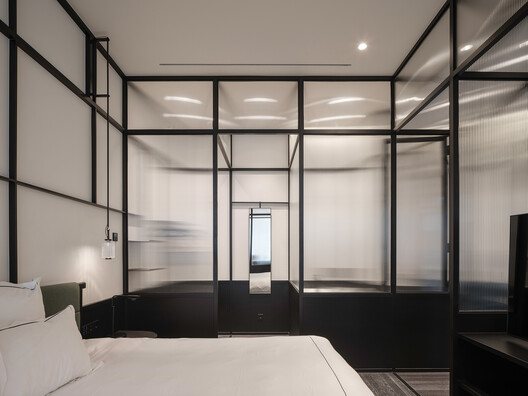 迢音·电报酒店 / 如恩设计研究室  - 室内图, 卧室, 灯, 床, 玻璃