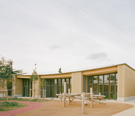 Parc des Loges - Childhood and Sports Center / HEMAA - Image 3 of 28