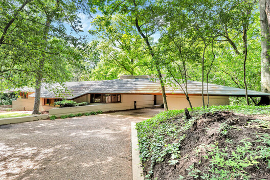 Frank Lloyd Wright’s Fountainhead Residence Purchased by the Mississippi Museum of Art and Prepared for Public Tours - Image 62 of 70