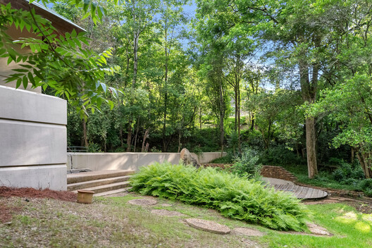 Frank Lloyd Wright’s Fountainhead Residence Purchased by the Mississippi Museum of Art and Prepared for Public Tours - Image 65 of 70