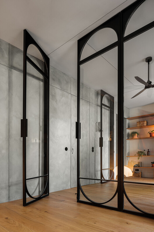 Apartamento Refúgio Urbano / Atelier Réalité - Fotografia de Interiores, Iluminação, Vidro, Porta