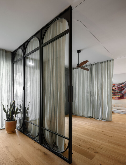 Apartamento Refúgio Urbano / Atelier Réalité - Fotografia de Interiores, Madeira, Vidro