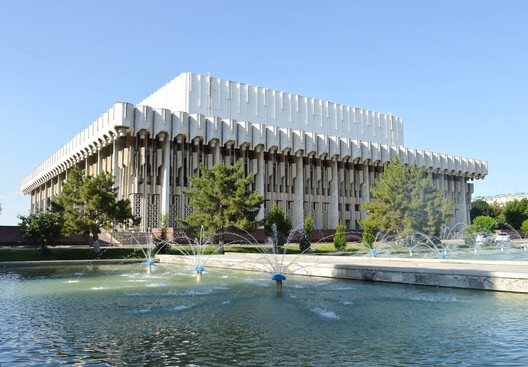 The Aesthetics of Power: Soviet Modernism Meets Uzbek Tradition in Tashkent’s Palace of Peoples’ Friendship - Image 4 of 8