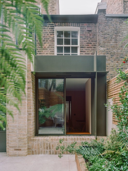 Threshold House / Studio McW Threshold House / Studio McW - Exterior Photography, Brick, Concrete