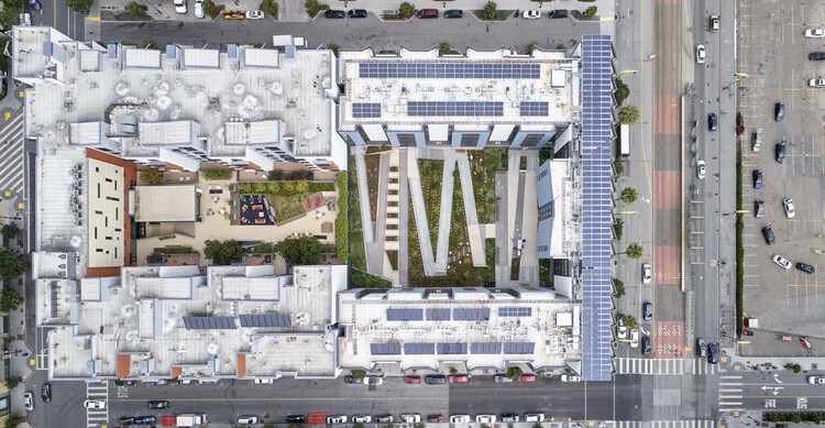 Edwin M. Lee Apartments  / LMS Architects - Image 2 of 21