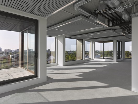 Staal-Kade Office Building Transformation / Office Winhov - Interior Photography, Glass, Column