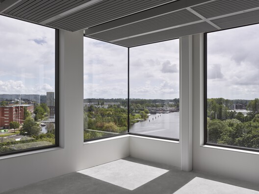 Staal-Kade Office Building Transformation / Office Winhov - Interior Photography, Glass, Balcony