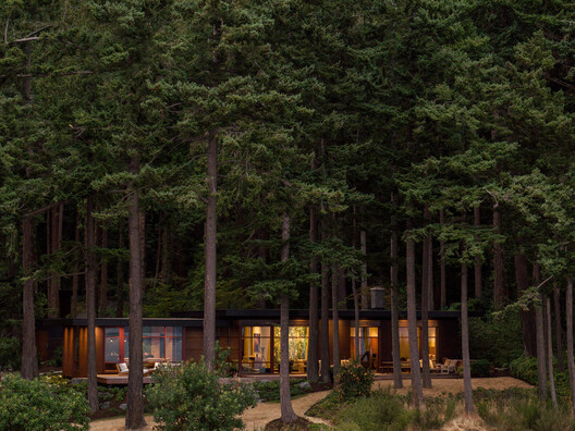 La Memoire Residence / Studio PHH Architects - Image 24 of 27