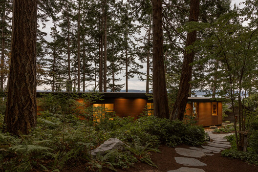 La Memoire Residence / Studio PHH Architects - Image 7 of 27