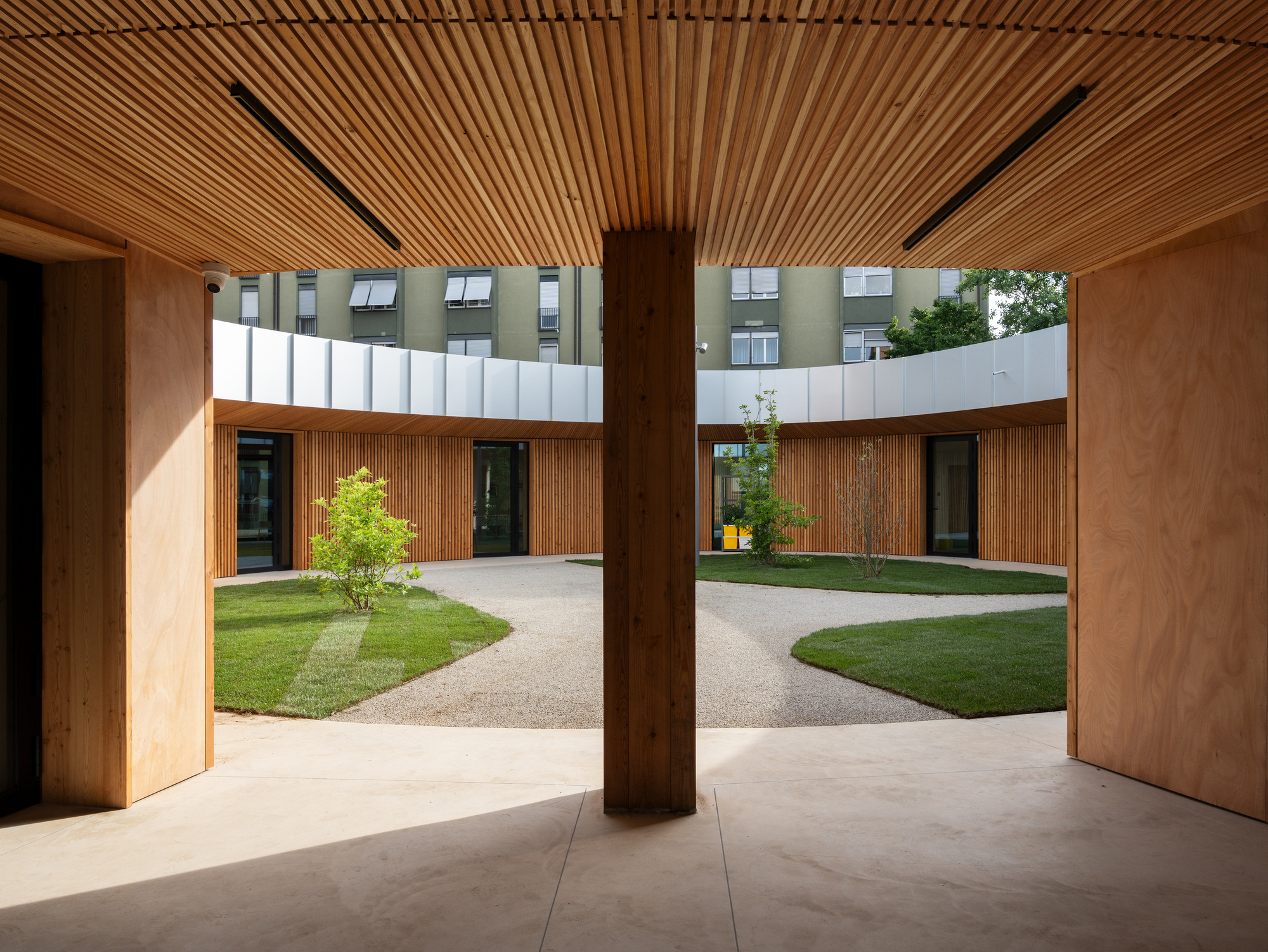 Punto Luce Socio-Educational Center / AOUMM