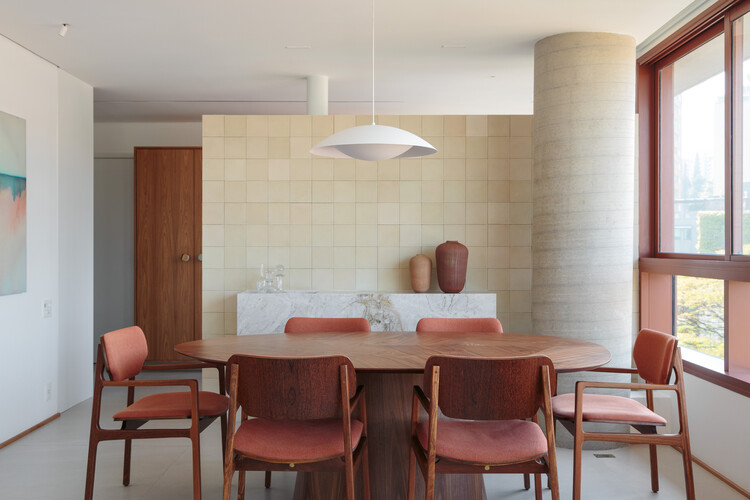 Apartamento Alba / MDH.arq + Nathalia Lorena Arquitetura - Fotografia de Interiores, Madeira, Mesa, Cadeira