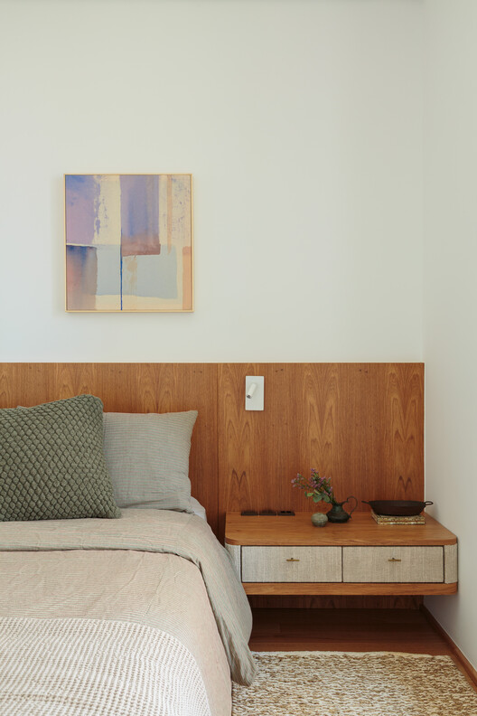 Apartamento Alba / MDH.arq + Nathalia Lorena Arquitetura - Fotografia de Interiores, Dormitório, Cama, Madeira, Iluminação