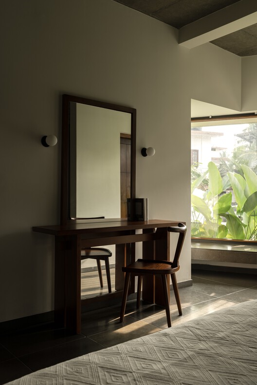 Residência Borda Infinita / TROPICAL TONES - Fotografia de Interiores, Madeira, Iluminação