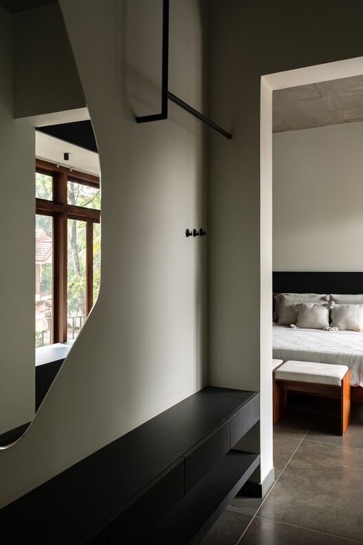 Residência Borda Infinita / TROPICAL TONES - Fotografia de Interiores, Madeira, Iluminação, Vidro