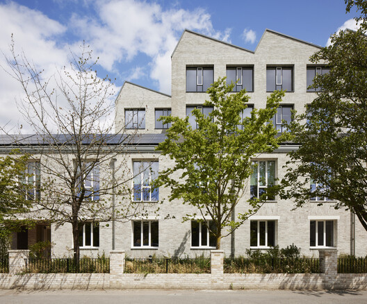 Brooklands Workplace Campus / Allies and Morrison - Exterior Photography