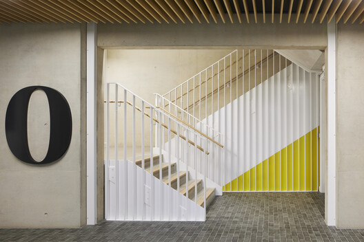 Brooklands Workplace Campus / Allies and Morrison - Image 13 of 23