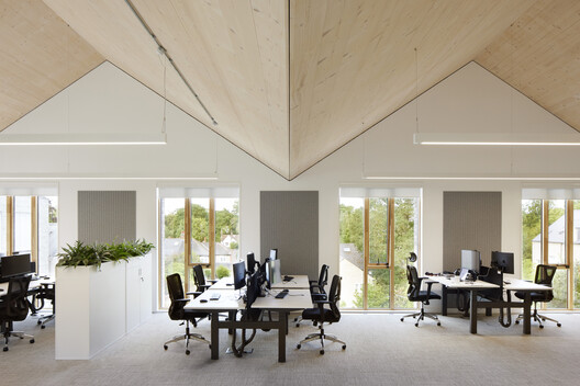 Brooklands Workplace Campus / Allies and Morrison - Interior Photography, Dining room, Table, Chair