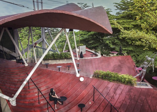 How Environments Shape Outdoor Dining Spaces: 24 Architectural Approaches - Image 19 of 40