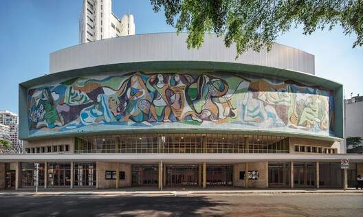 ArchDaily Curator’s Picks 2025: A Look Back at 12 Key Project Reviews - Image 10 of 17