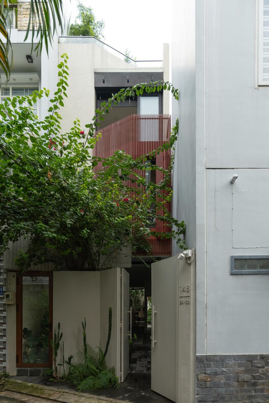 Vietnam’s Tube Houses: Architectural Strategies Under 100 m² - Image 8 of 10