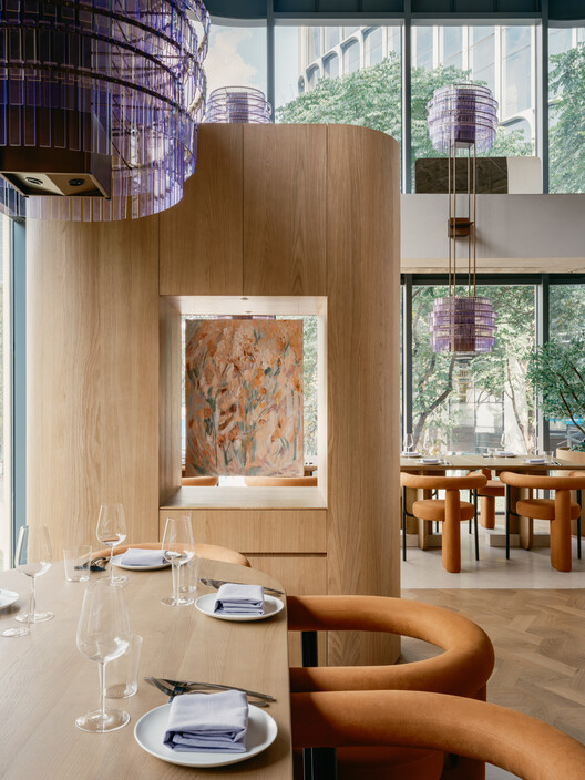 Aster by Joshua Paris / 如莫空间设计 - 室内图, 木头, 桌子, 灯, 椅子, 玻璃