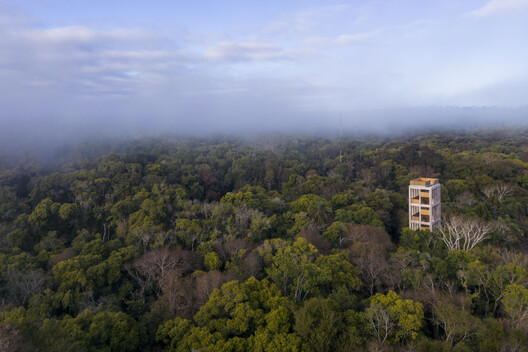 Parque Provincial Urugua-í: amplificadores de paisaje / ENNE Arquitectura - Fotografía exterior, Bosque