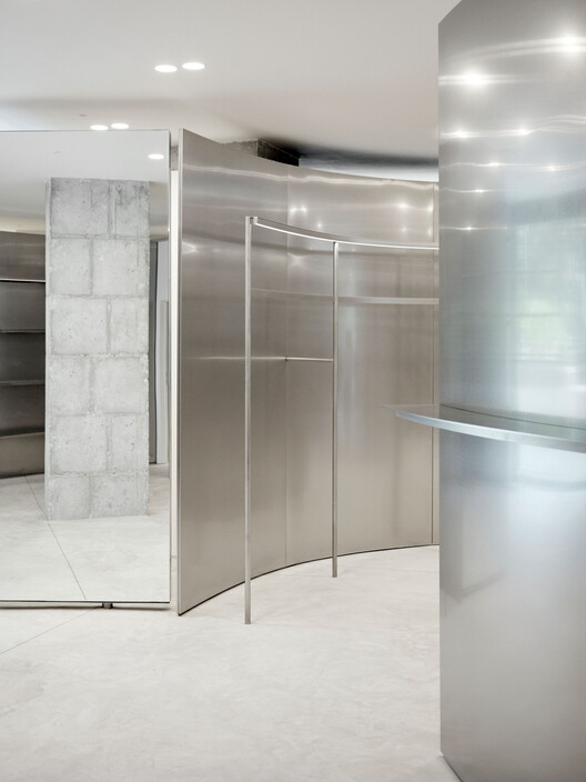 Ekseption Store Marbella - Image 12 of 30