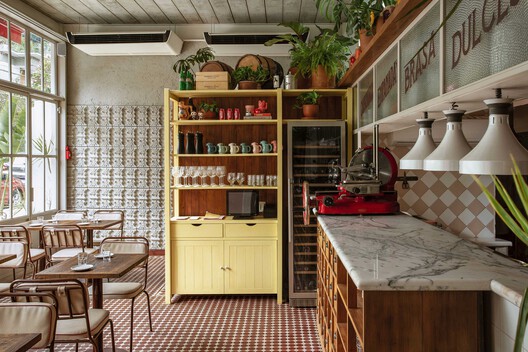 Restaurante Gonza / Tadu Arquitetura Restaurante Gonza / Tadu Arquitetura - Fotografia de Interiores, Cozinha, Prateleira, Cadeira